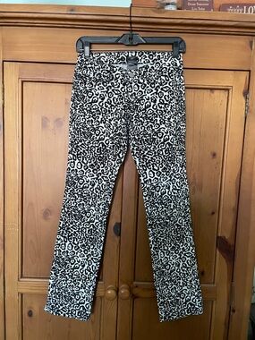 Ann Taylor Black & White Leopard Straight Leg Jeans